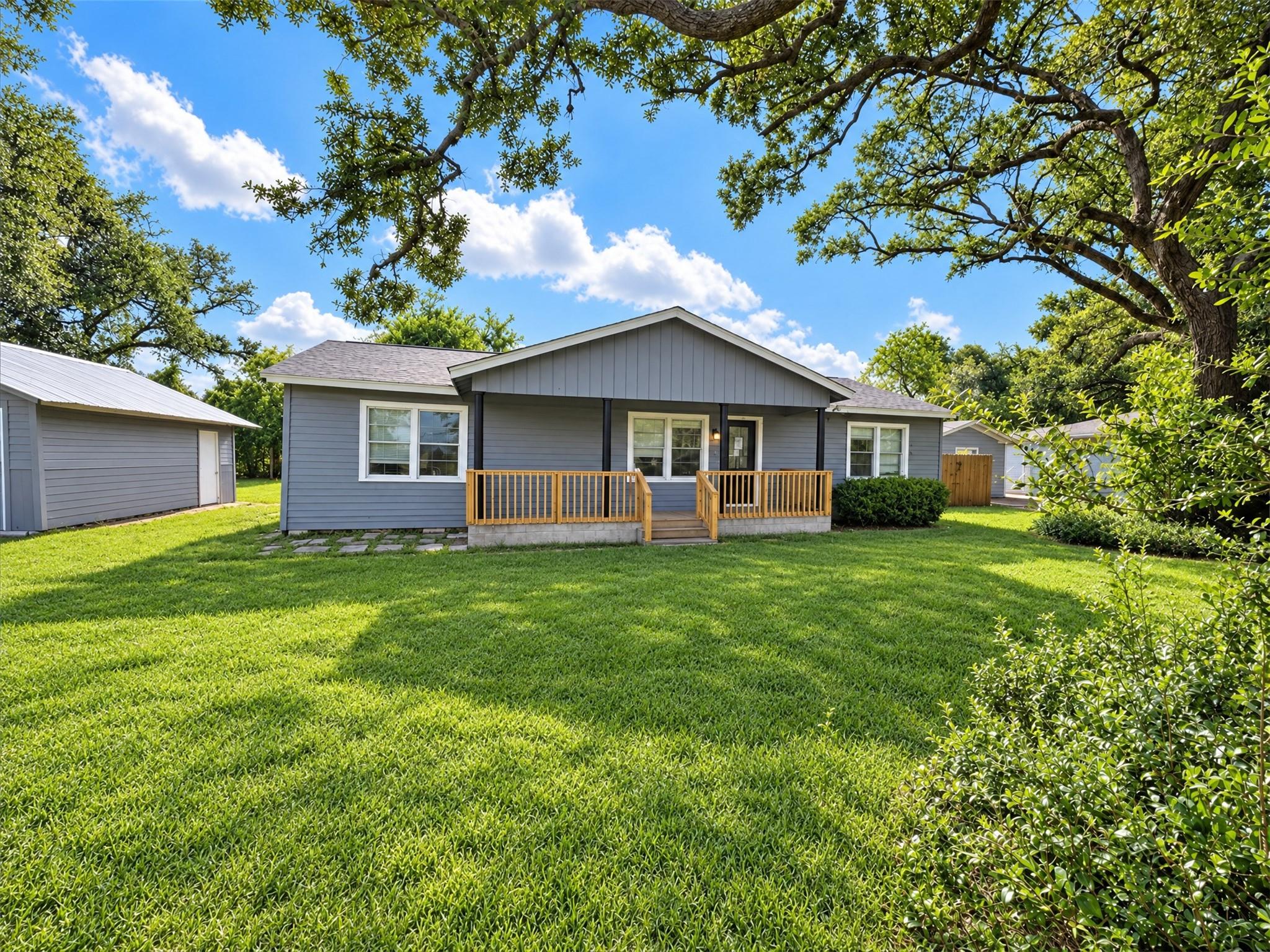 123 Barbara Dr, Clute